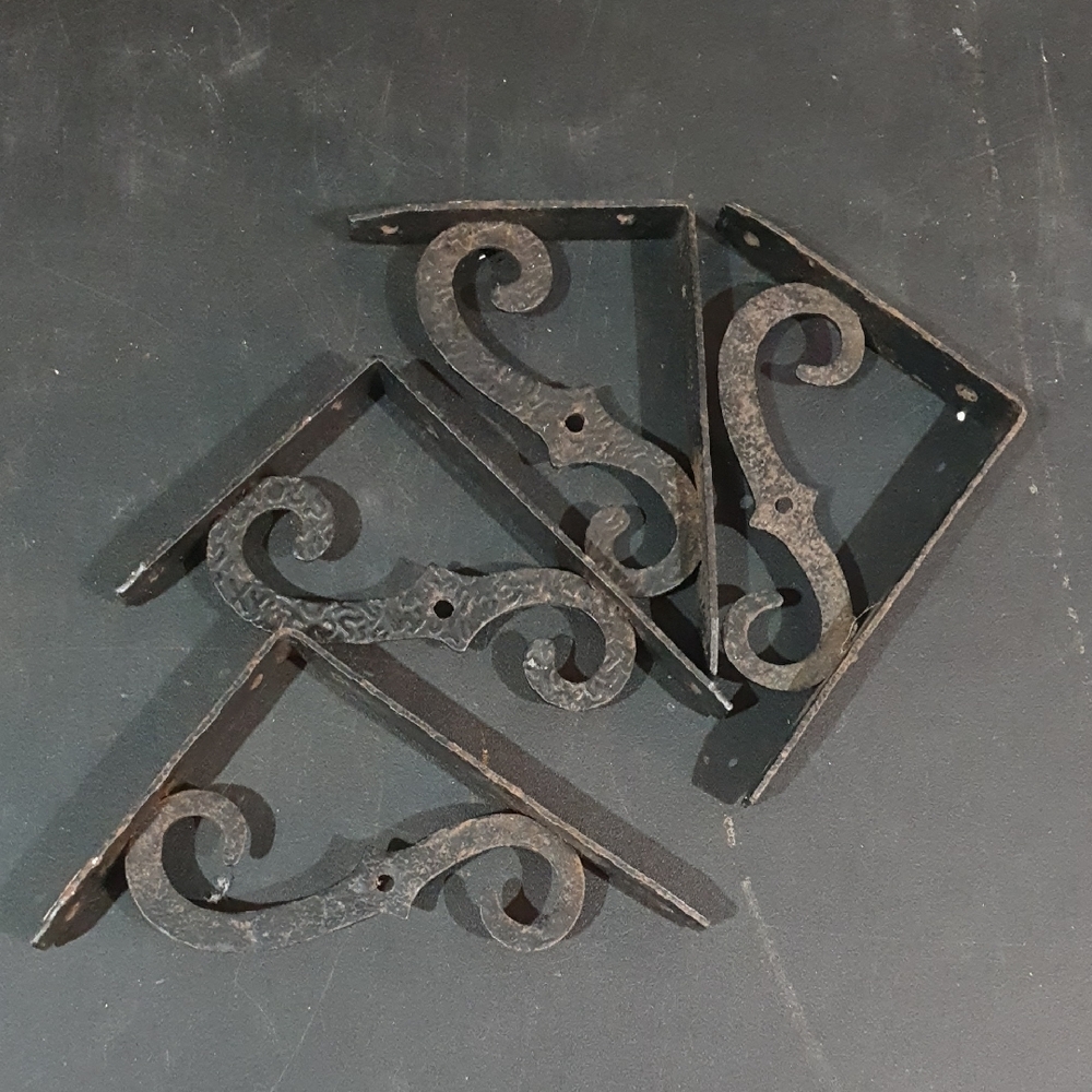 Vintage Elegant Black Metal Wall Brackets